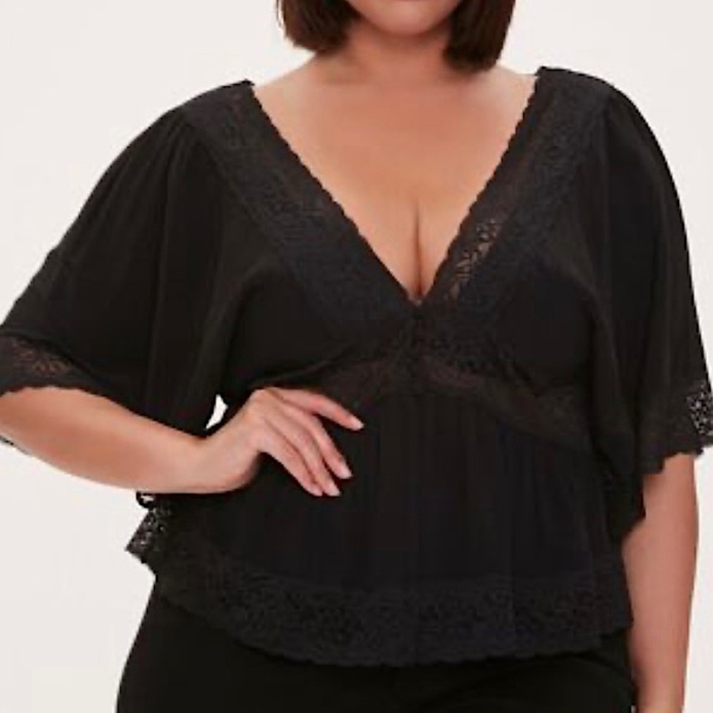 Forever21+ Floral Sexy Lace-Trim Black Top size 0x